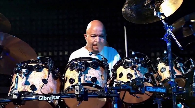 Chester Thompson