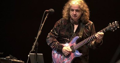 Jakko Jakszyk
