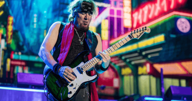 Adrian Smith