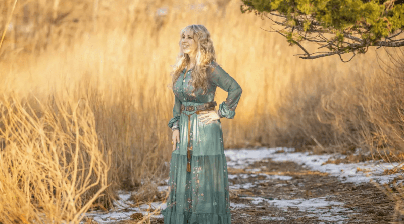 Candice Night - Unsung Hero
