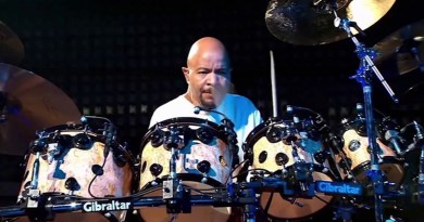 Chester Thompson
