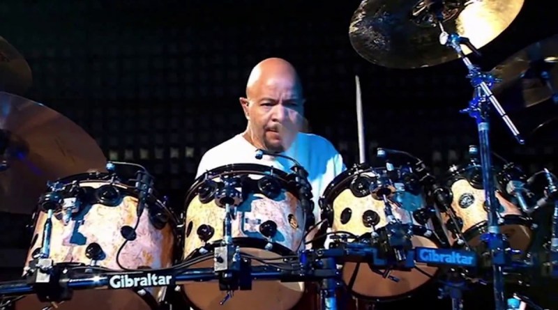 Chester Thompson