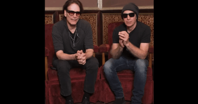 Joe Satriani ve Steve Vai’den Güç