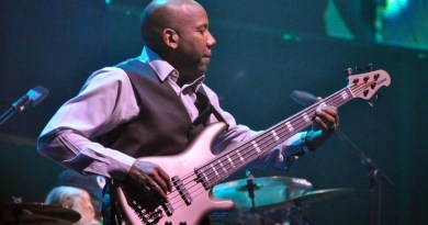 Nathan East