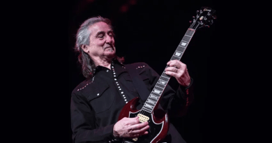 Barry Goudreau