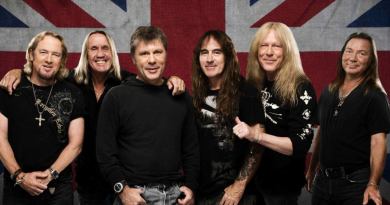 Iron Maiden'dan Hayranlarına Çağrı 'Telefonla Çekim Yapmayı Bırakın'