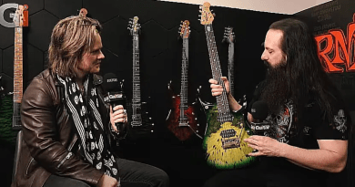 John Petrucci'den Yeni Majesty Gitarlar