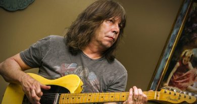 Pat Travers